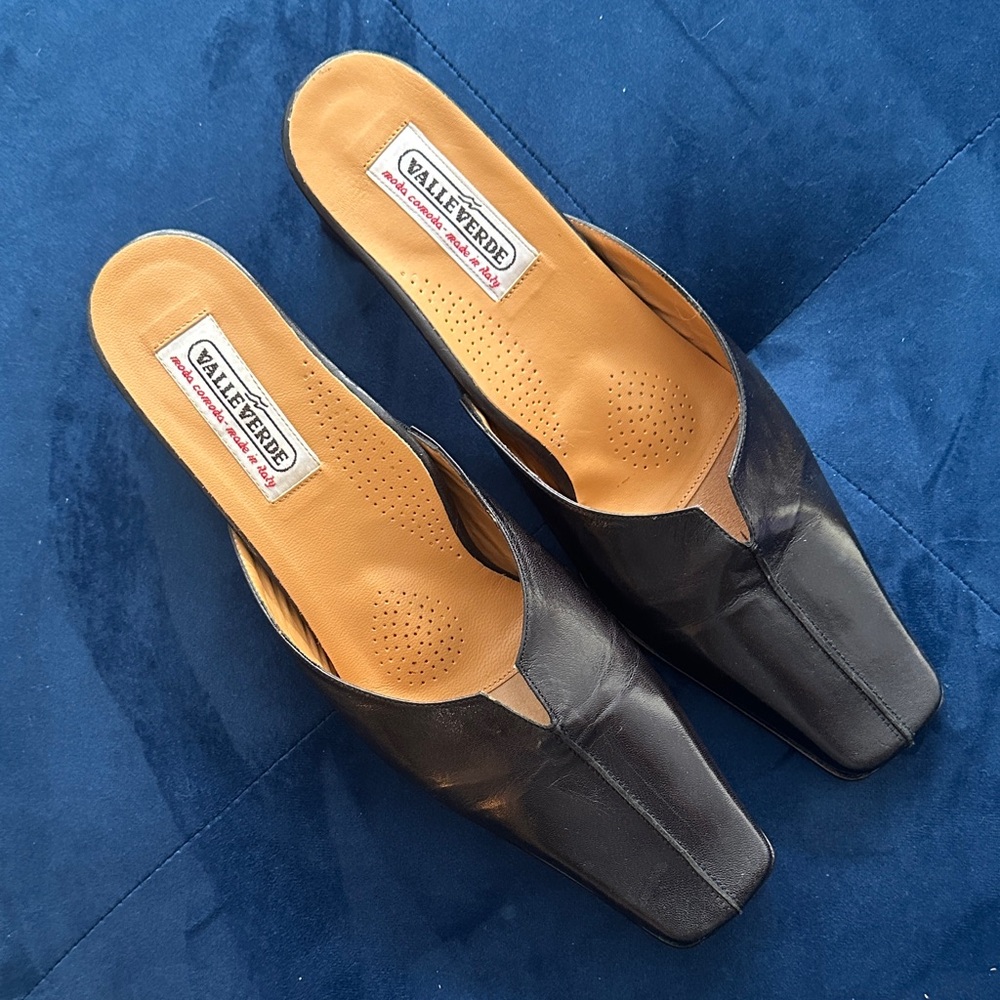 Valleverde Black Leather Mules for Women